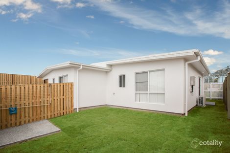 Property photo of 2/43 Lauenstein Crescent Pimpama QLD 4209