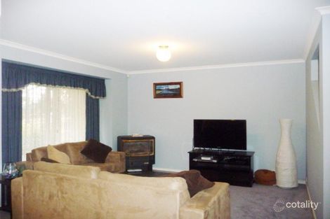 Property photo of 7 Fielders Walk Westmeadows VIC 3049