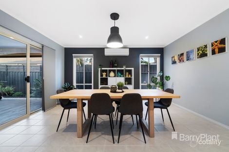 Property photo of 14 Bloomfield Drive South Morang VIC 3752