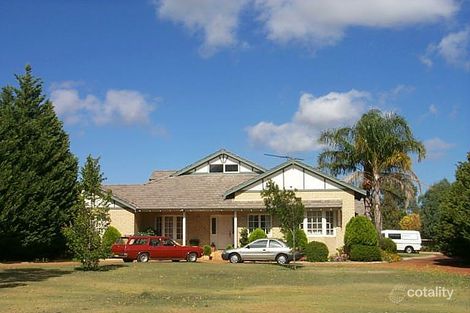 25 Sadler Dr, Maida Vale, WA 6057