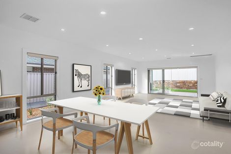 Property photo of 7 Utz Street Coombs ACT 2611