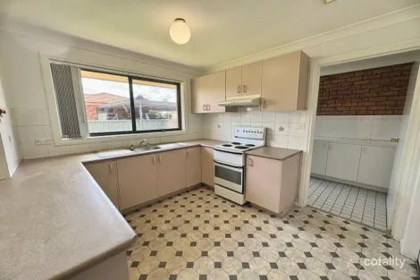 Property photo of 2/24 Ebelina Crescent Parkes NSW 2870