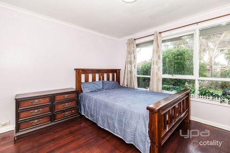 15 Douglas Ave, St Albans, VIC 3021