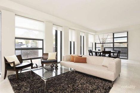 Property photo of 2/26-28 Ivanhoe Parade Ivanhoe VIC 3079
