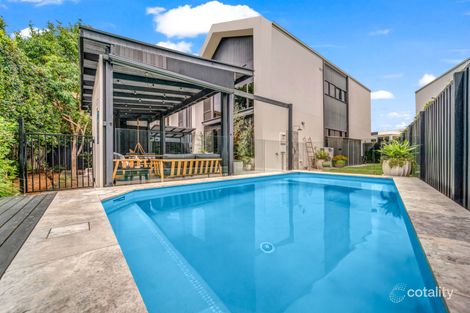 2/49 Magnoli Cct, Palm Beach, QLD 4221