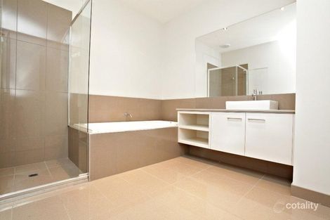 Property photo of 20 Seddon Place Caroline Springs VIC 3023