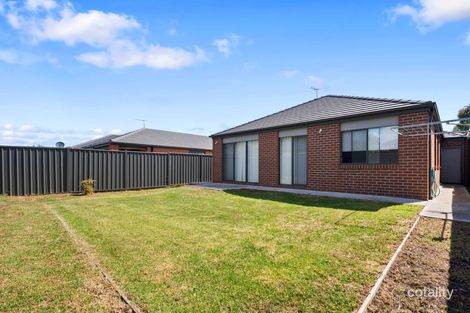 Property photo of 32 Golden Wattle Way Harkness VIC 3337