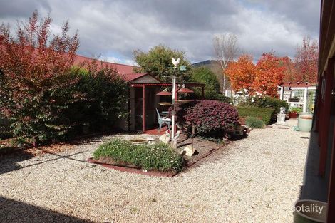 Property photo of 16 Norman Court Bright VIC 3741