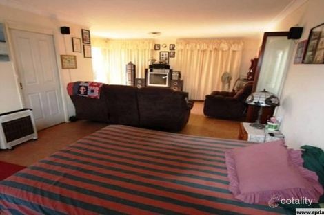 Property photo of 33 Bottlebrush Avenue Bradbury NSW 2560