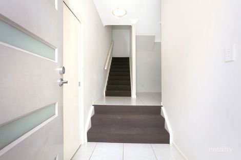 Property photo of 13 Finnin Court Maudsland QLD 4210