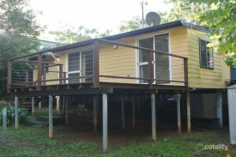 Property photo of 18 Glen Street Macleay Island QLD 4184