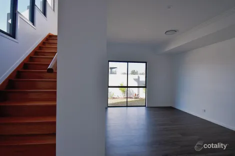 Property photo of 59 Serenity Boulevard Helensvale QLD 4212
