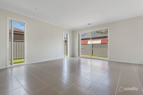 Property photo of 14 Pearce Way Craigieburn VIC 3064