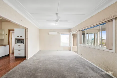 Property photo of 13 Headlam Parade Springfield NSW 2250