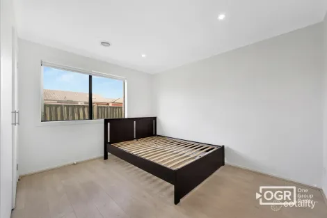 Property photo of 20 Evolve Esplanade Wollert VIC 3750