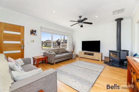 Property photo of 13 Irvine Street Deer Park VIC 3023