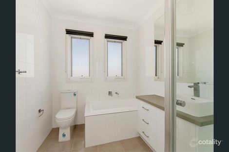 Property photo of 2/5 Emily Street St Albans VIC 3021