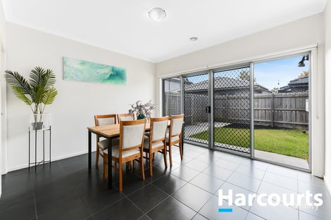 Property photo of 16 Metro Circuit Berwick VIC 3806