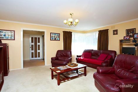 Property photo of 8 Angelique Grove Albanvale VIC 3021