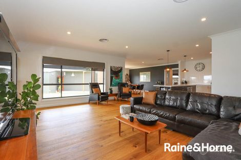 Property photo of 5 Byrne Close Kelso NSW 2795