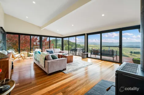 Property photo of 42 Timperi Drive Kanimbla NSW 2790