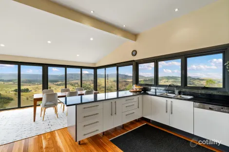 Property photo of 42 Timperi Drive Kanimbla NSW 2790