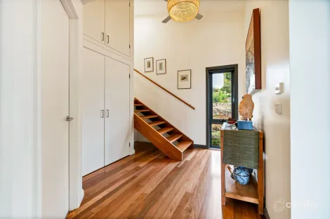 Property photo of 42 Timperi Drive Kanimbla NSW 2790