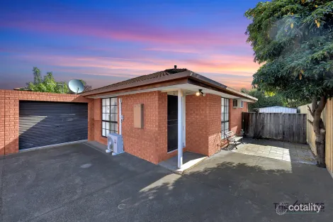 Property photo of 2/135 Station Road Melton South VIC 3338