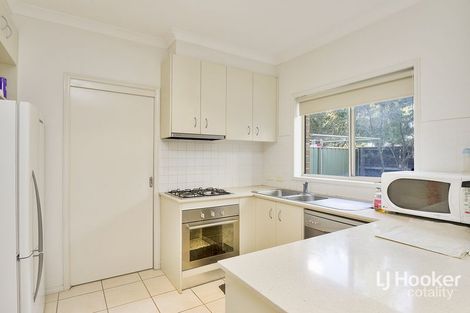 Property photo of 18/14 Mickleton Grove Point Cook VIC 3030