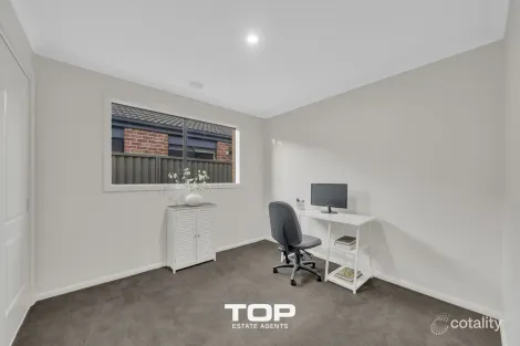 Property photo of 67 Broad Oak Drive Cranbourne East VIC 3977