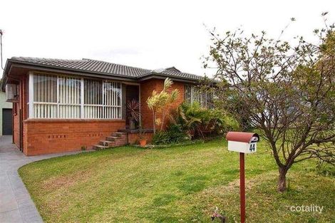 44 Morgan Ave, Mount Warrigal, NSW 2528