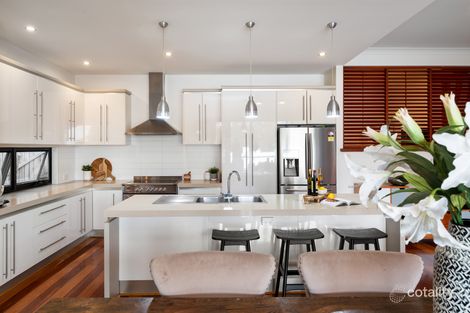 Property photo of 39 Goodenia Crescent Seventeen Mile Rocks QLD 4073
