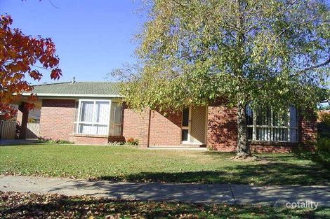 16 Azure Dr, West Wodonga, VIC 3690