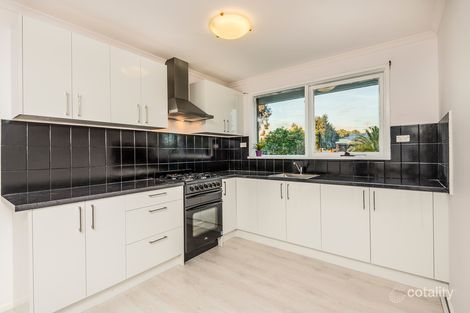 Property photo of 23 Girvan Circuit Endeavour Hills VIC 3802