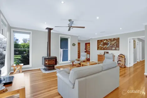 Property photo of 27 Osprey Place Darawank NSW 2428