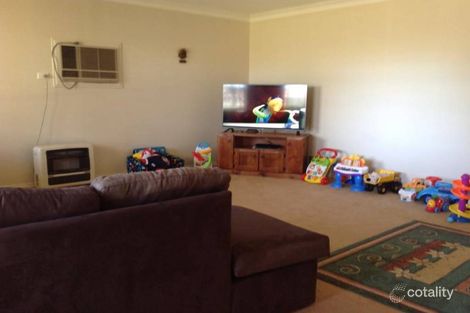Property photo of 114 Moss Avenue Narromine NSW 2821