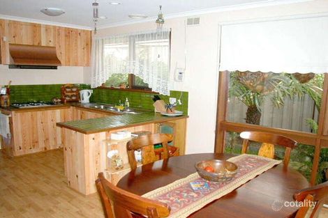 Property photo of 24 Whitley Crescent Craigieburn VIC 3064