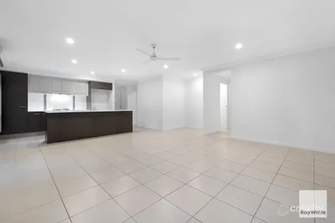 Property photo of 32 Ellabay Crescent Redland Bay QLD 4165