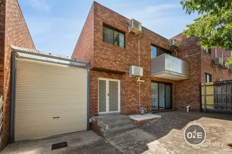 2/1 Howard St, Box Hill, VIC 3128