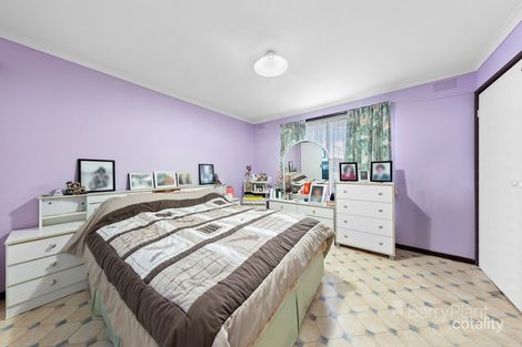 Property photo of 64 Grevillea Road Kings Park VIC 3021