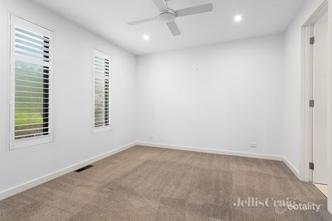 Property photo of 1/12 Raglan Road Research VIC 3095