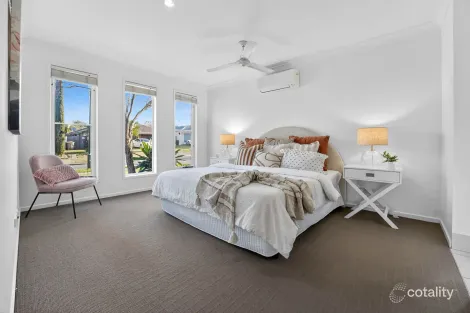 Property photo of 67 Fred Pham Crescent Doolandella QLD 4077