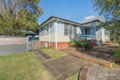 2 Ritchie St, Bomaderry, NSW 2541