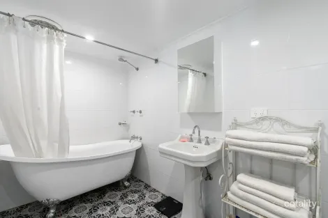 Property photo of 2 Ritchie Street Bomaderry NSW 2541