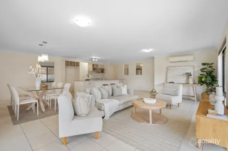 Property photo of 10 Tropical Drive Forest Lake QLD 4078