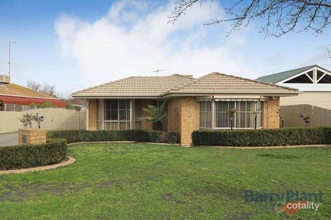 9 Sneddon Dr, Narre Warren South, VIC 3805