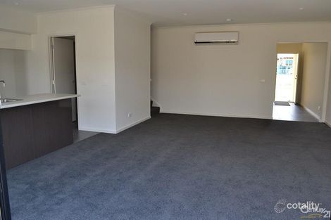 Property photo of 45 Hammond Crescent Officer VIC 3809