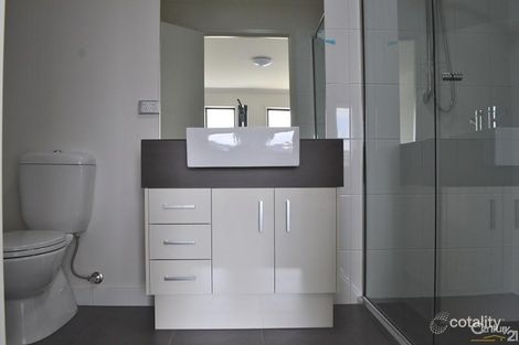 Property photo of 45 Hammond Crescent Officer VIC 3809