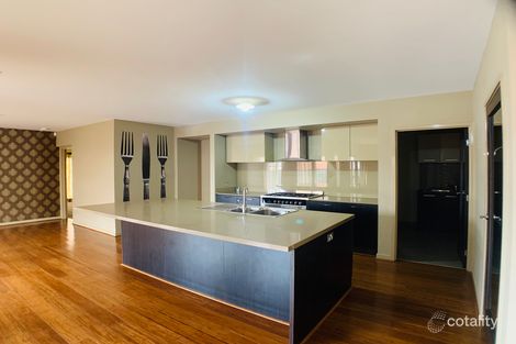 Property photo of 14 Serenity Way Craigieburn VIC 3064