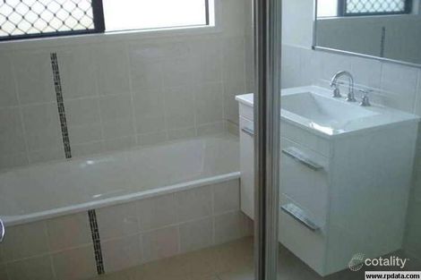 Property photo of 8 Sanderling Circuit Kelso QLD 4815